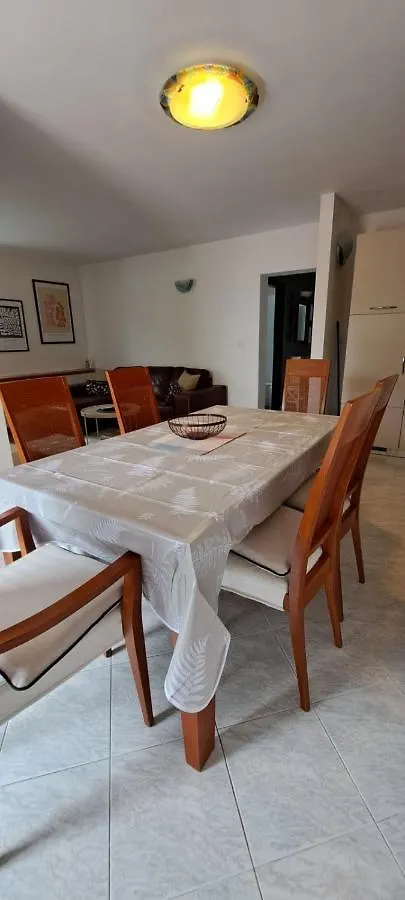 Apartments Mari Novigrad  Croatia