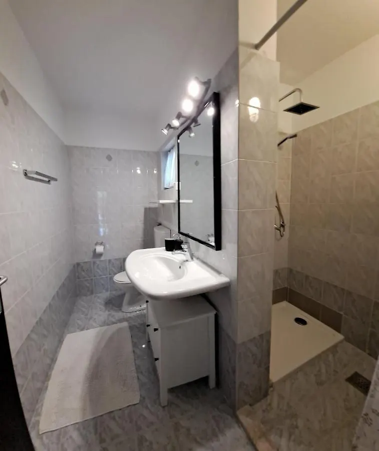 Apartments Mari Novigrad  Croatia