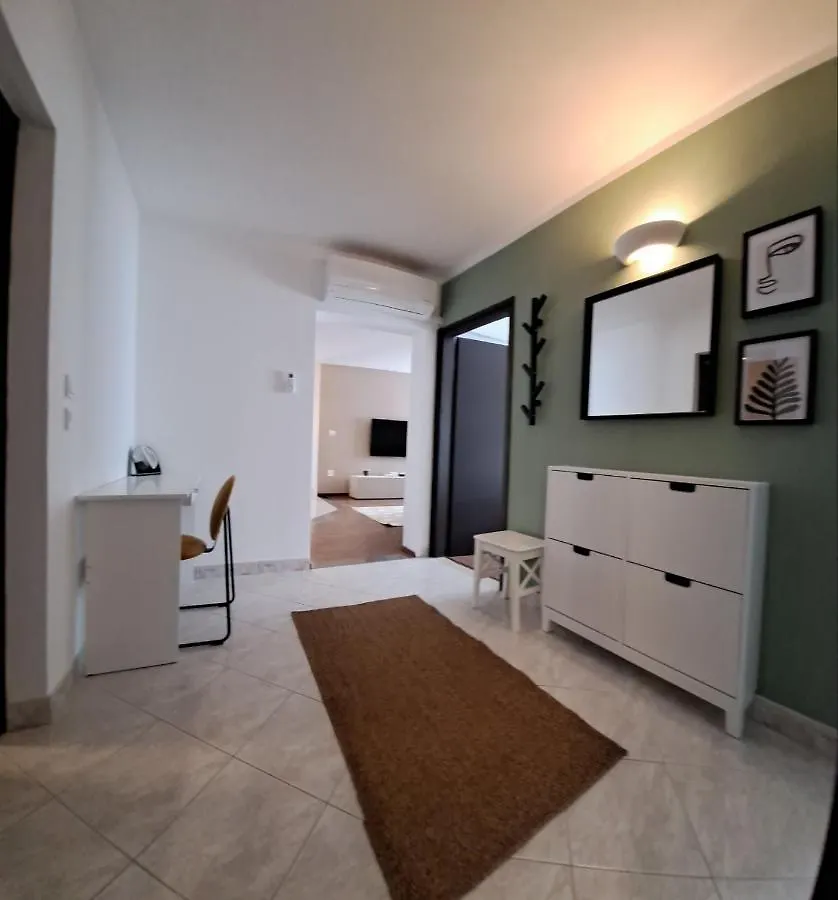 Apartments Mari Novigrad